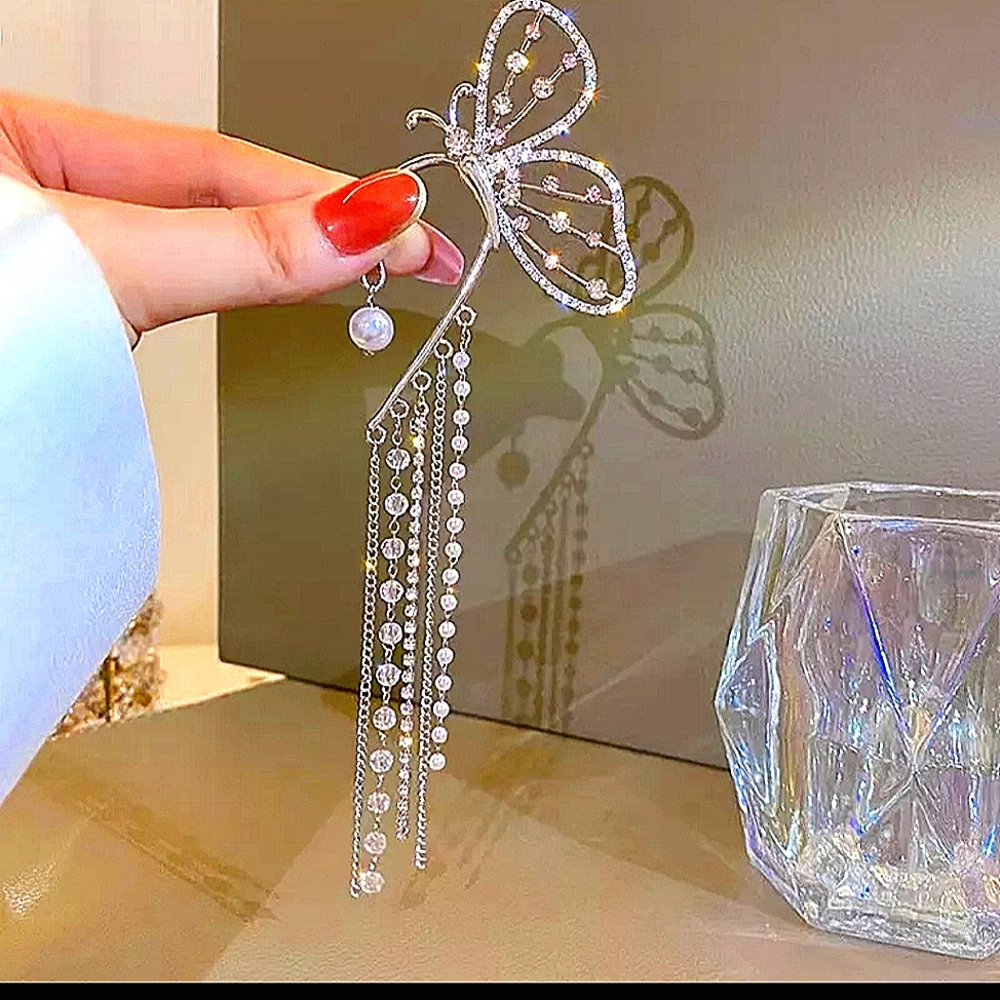NWT BLING Buterfly Tassel Crystals & Rhinestones Silver Earrings. - Picture 3 of 4